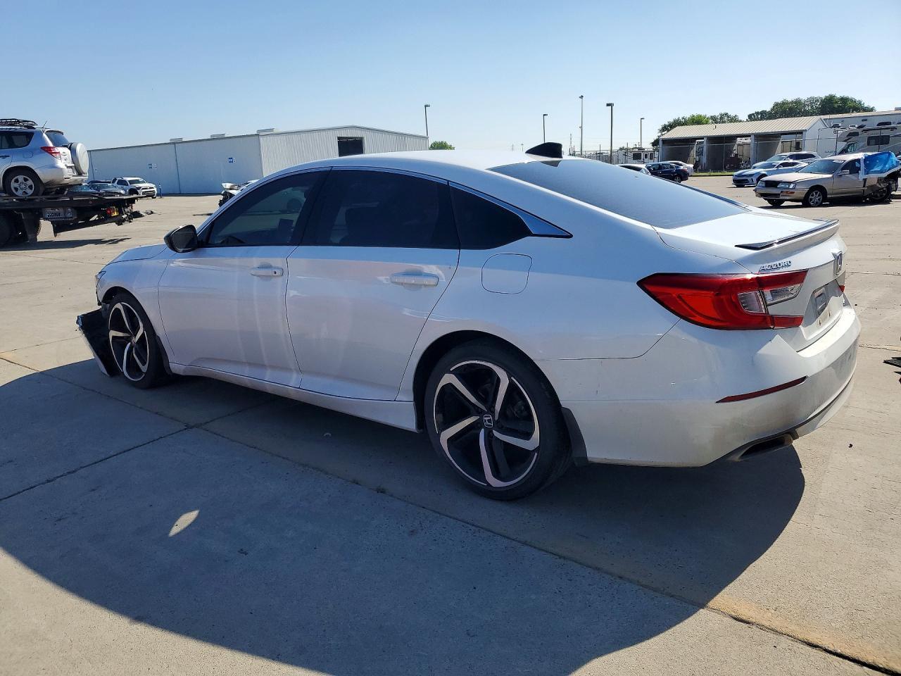 2022 Honda Accord Sport - Фото 2