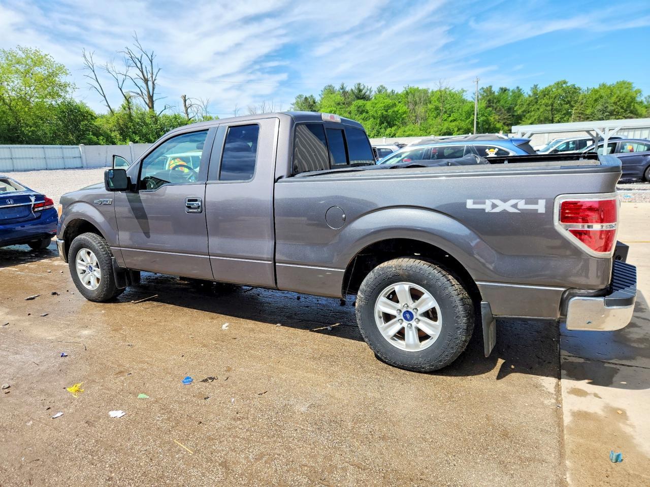 2013 Ford F150 Super Cab - Фото 2