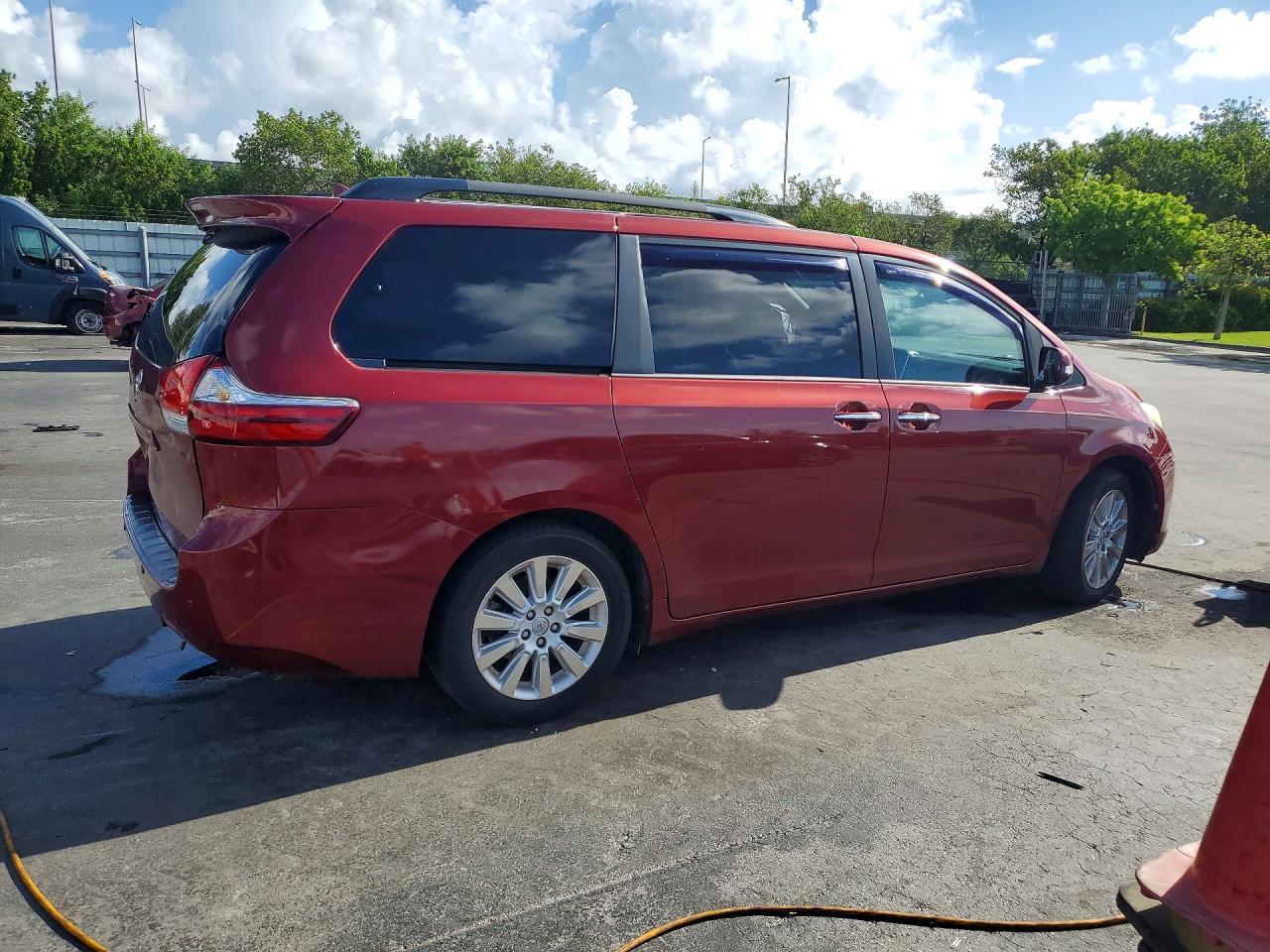 2015 Toyota Sienna Limited 7-Passenger - Фото 3