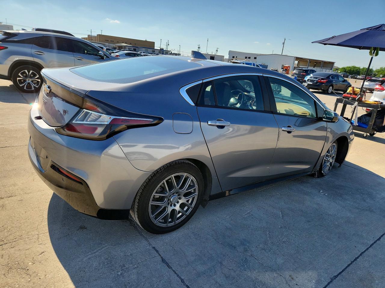 2018 Chevrolet Volt Premier - Image 3