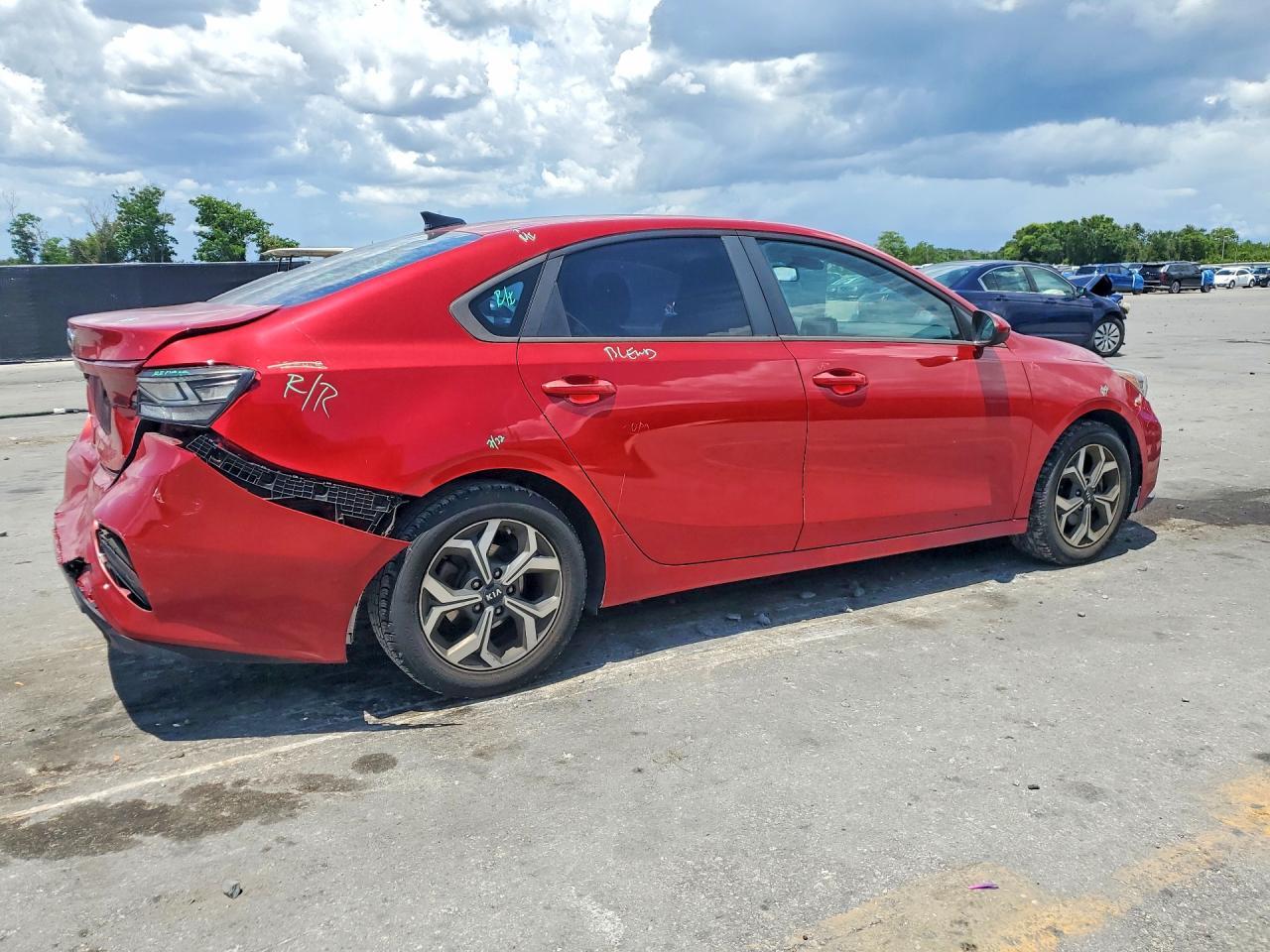 2019 Kia Forte Lxs - Фото 3
