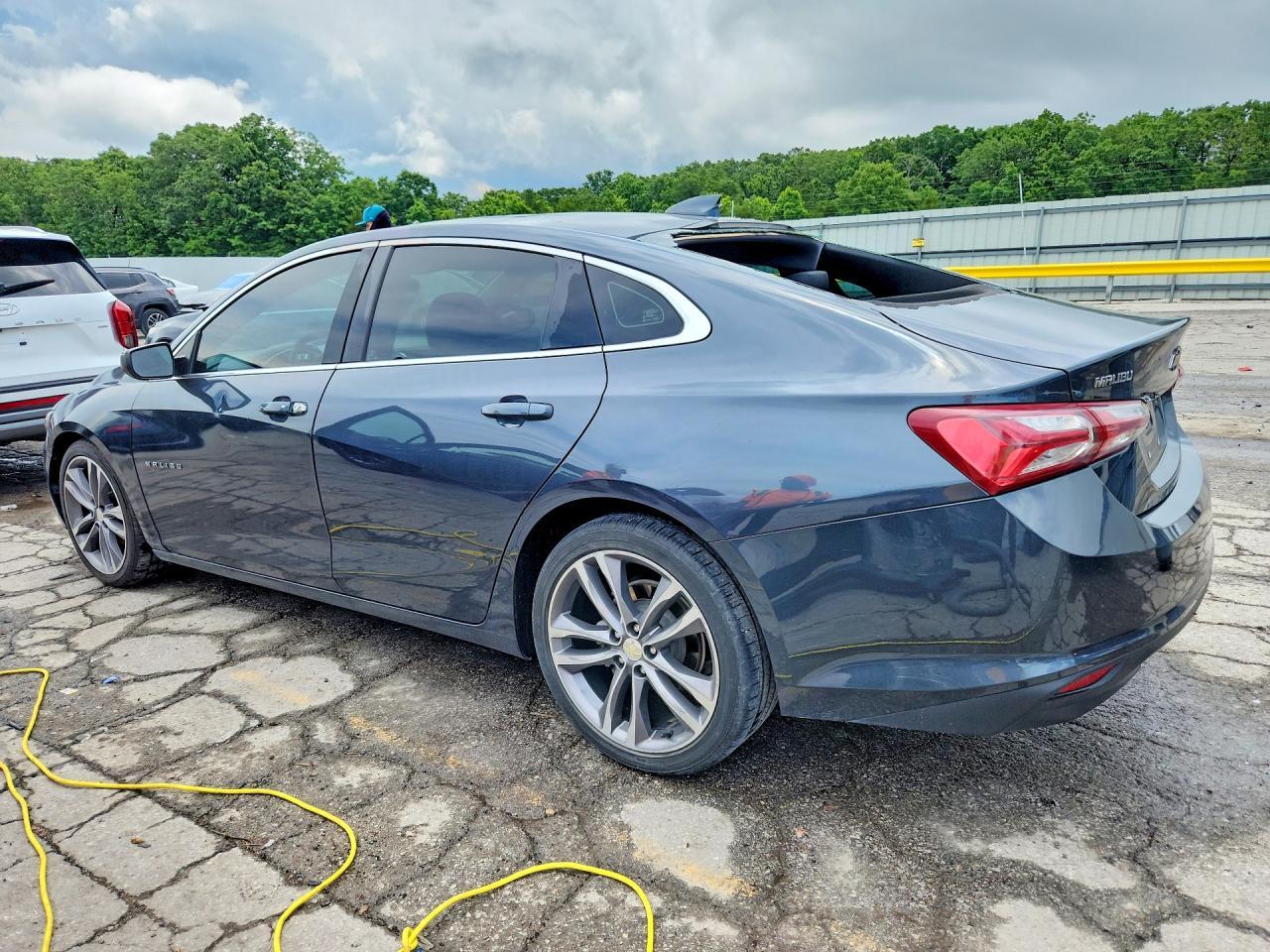 2021 Chevrolet Malibu Lt - Image 2