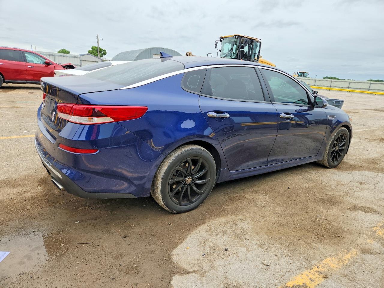 2019 Kia Optima Lx - Image 3