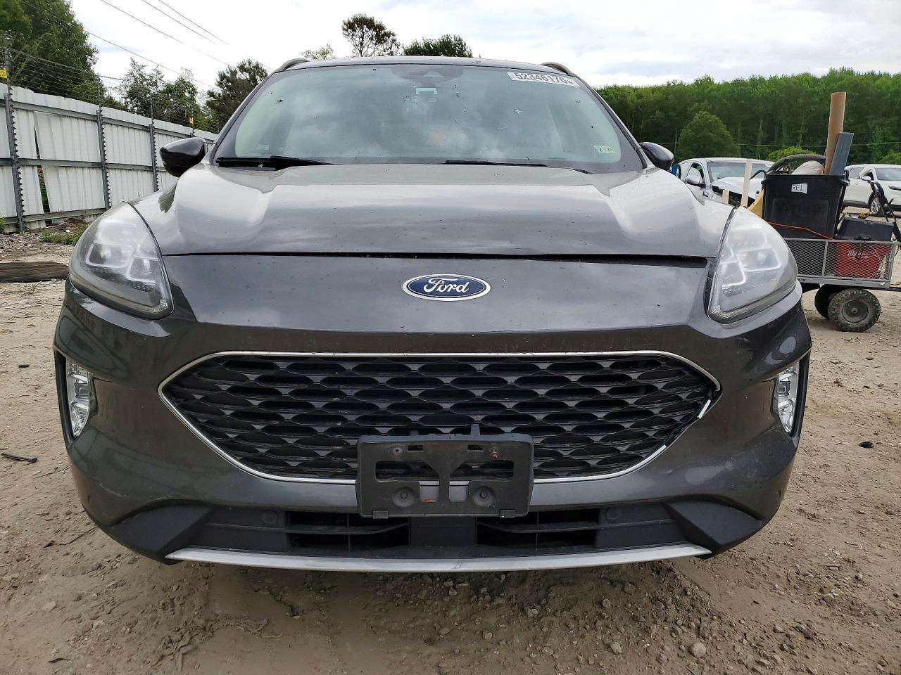 2020 Ford Escape Titanium - Фото 5
