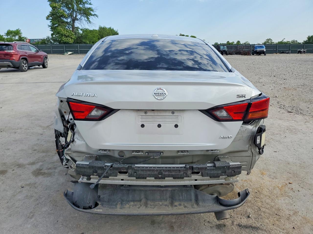 2022 Nissan Altima Sr - Image 6