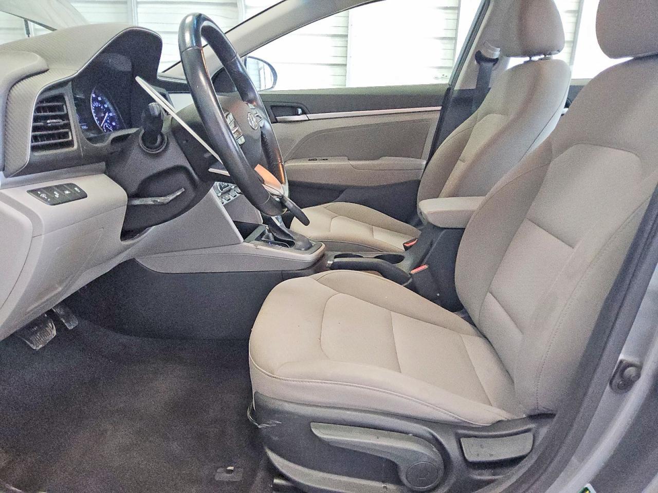 2019 Hyundai Elantra Value Edition - Фото 7