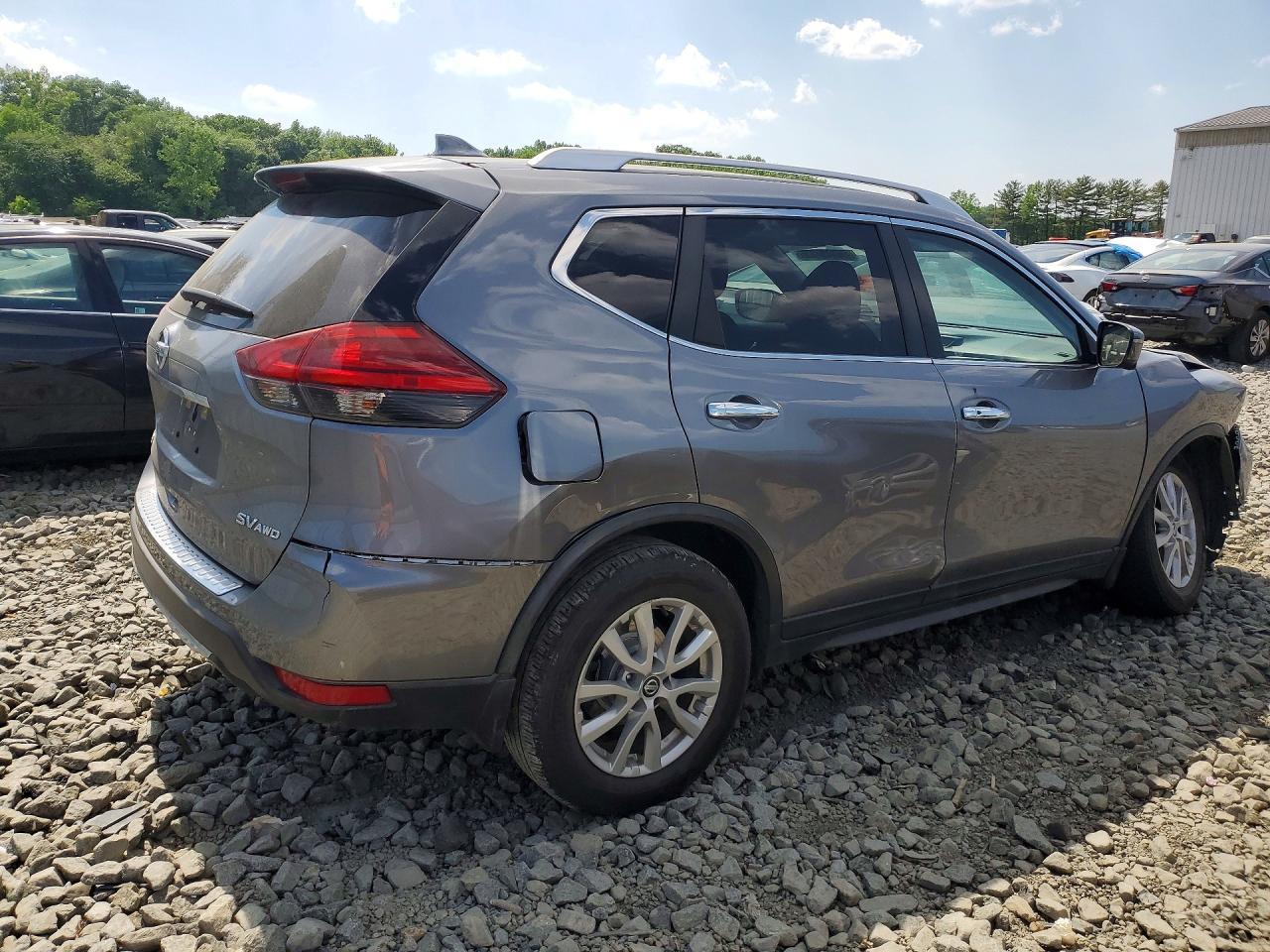 2017 Nissan Rogue Sv - Image 3