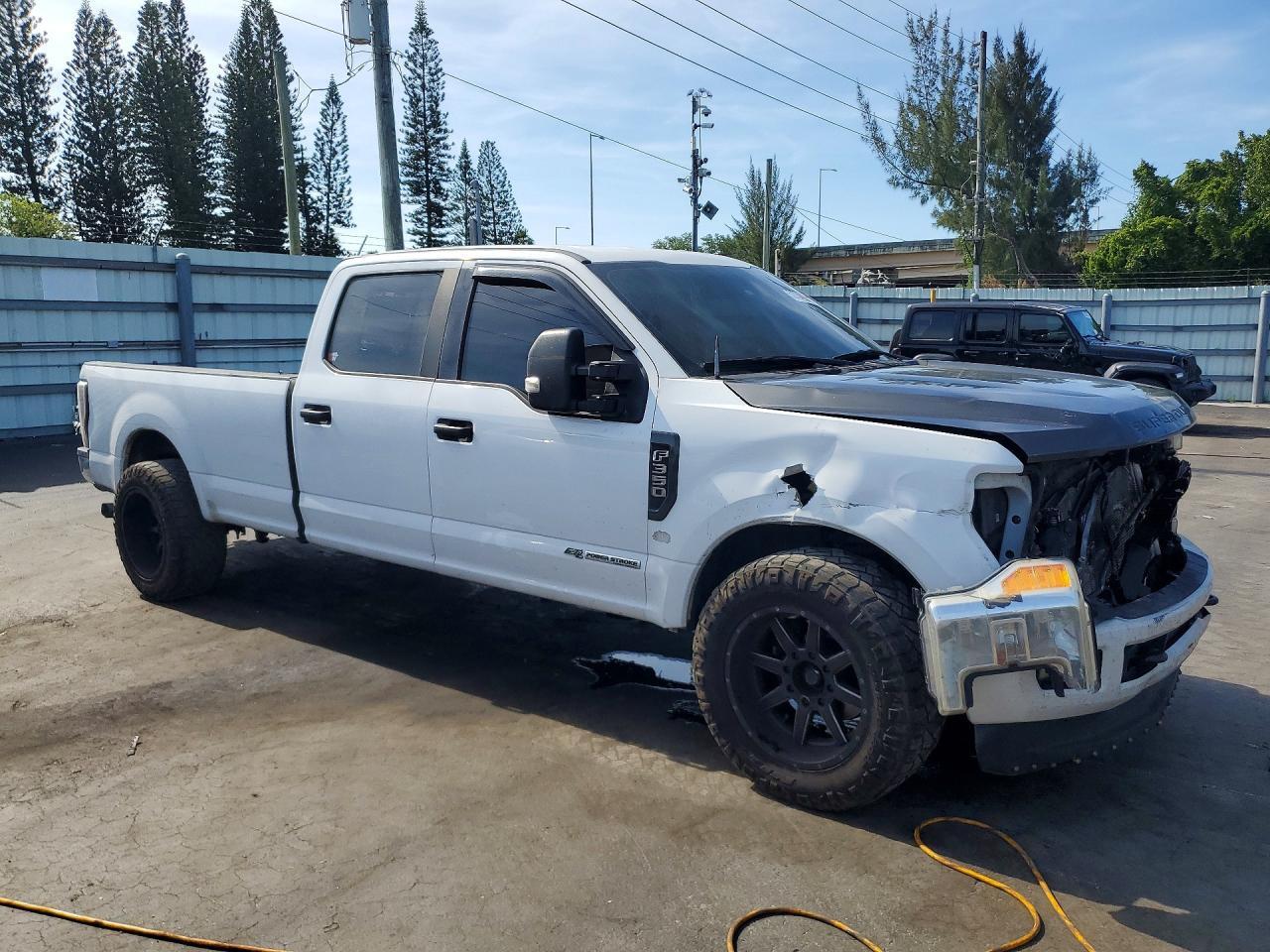 2017 Ford F350 Super Duty - Image 4