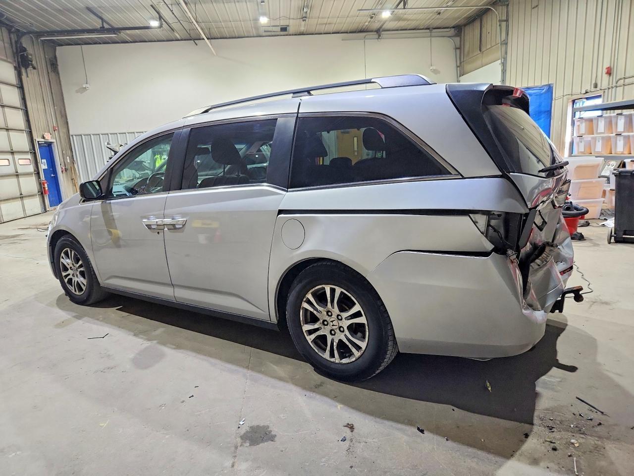 2013 Honda Odyssey Exl - Фото 2