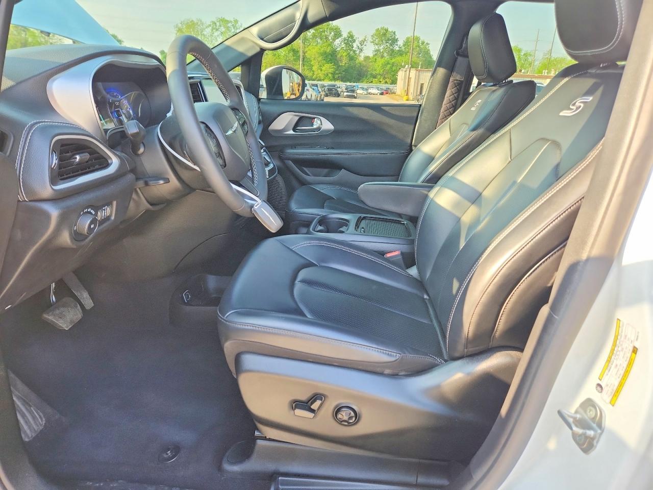 2023 Chrysler Pacifica Touring L - Фото 7