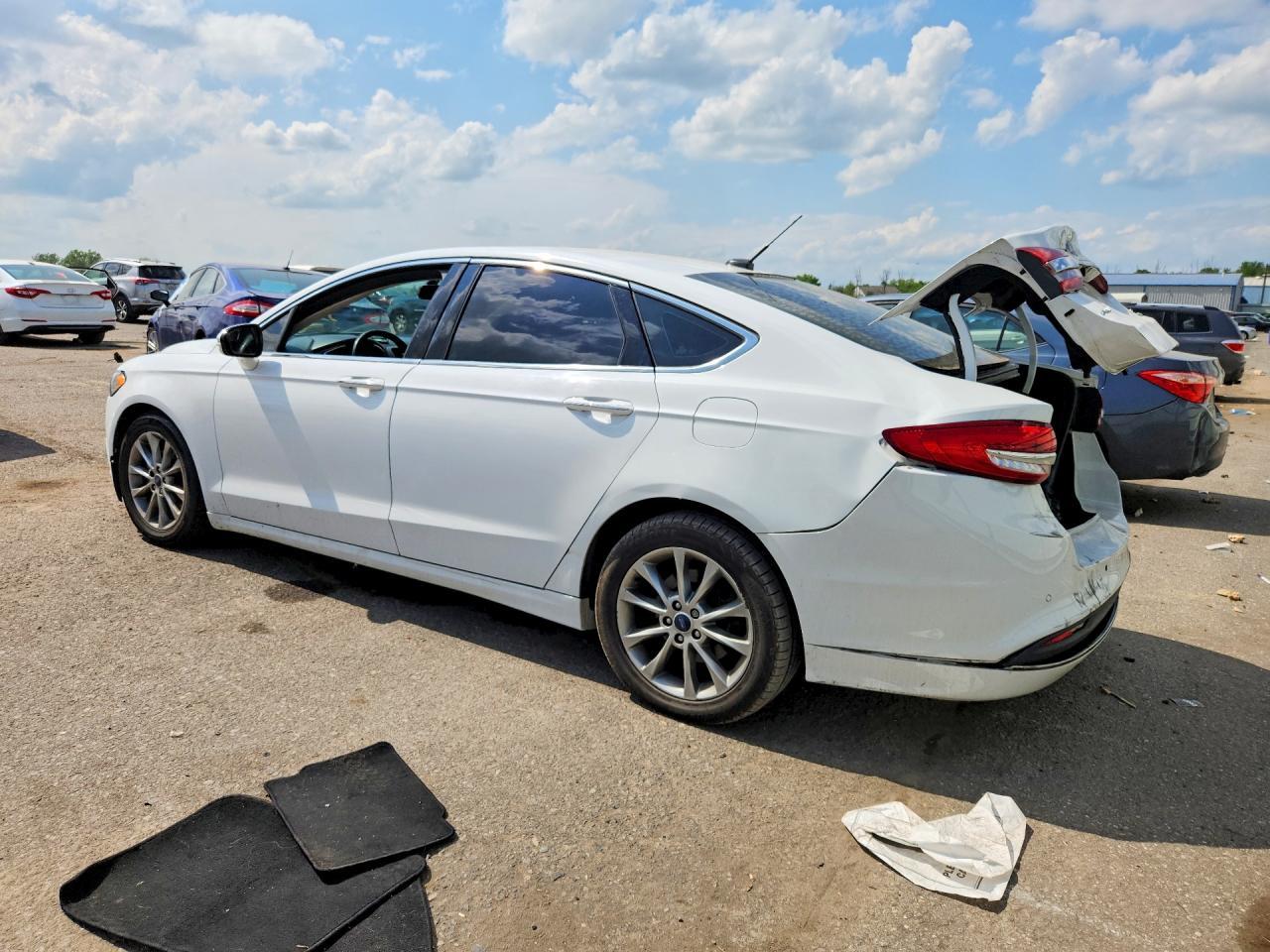 2017 Ford Fusion Se - Фото 2