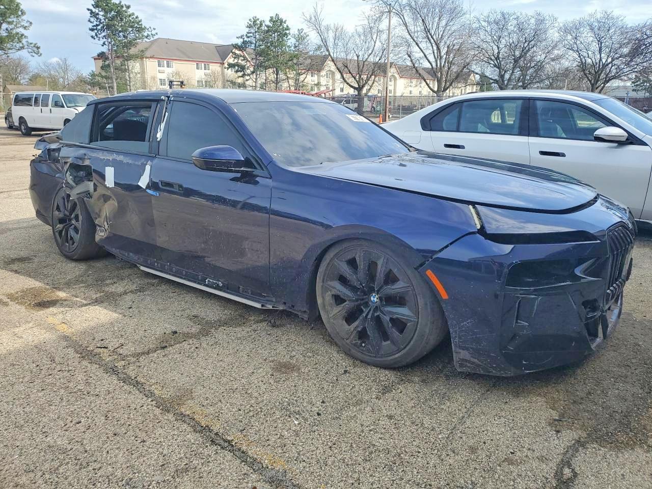 2024 BMW I7 xDrive60 - Image 4
