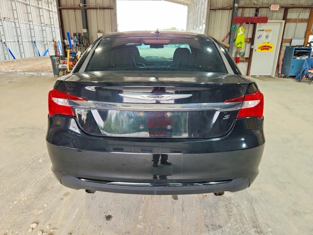 2012 Chrysler 200 S - Image 6