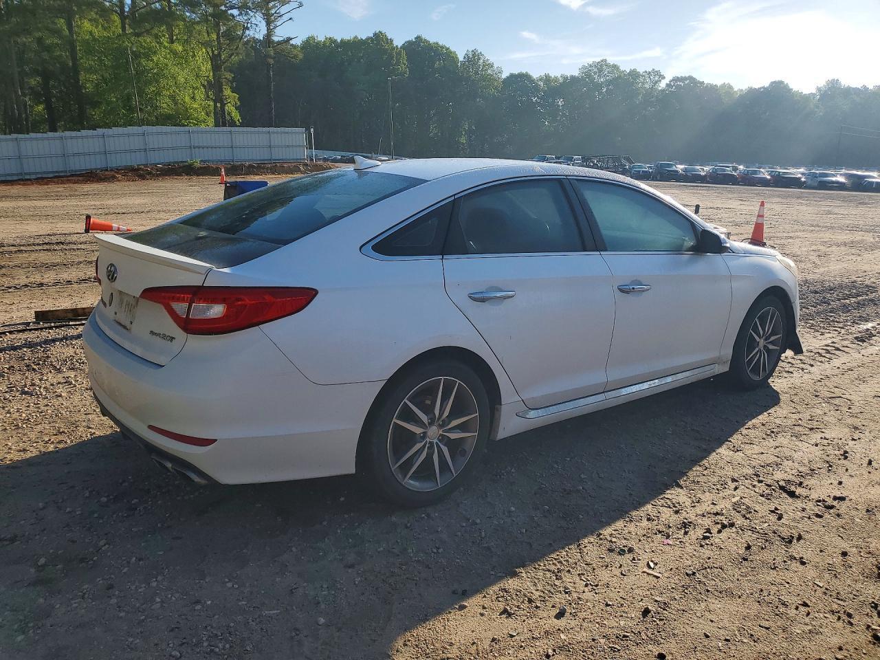 2015 Hyundai Sonata Sport 2.0T - Фото 3
