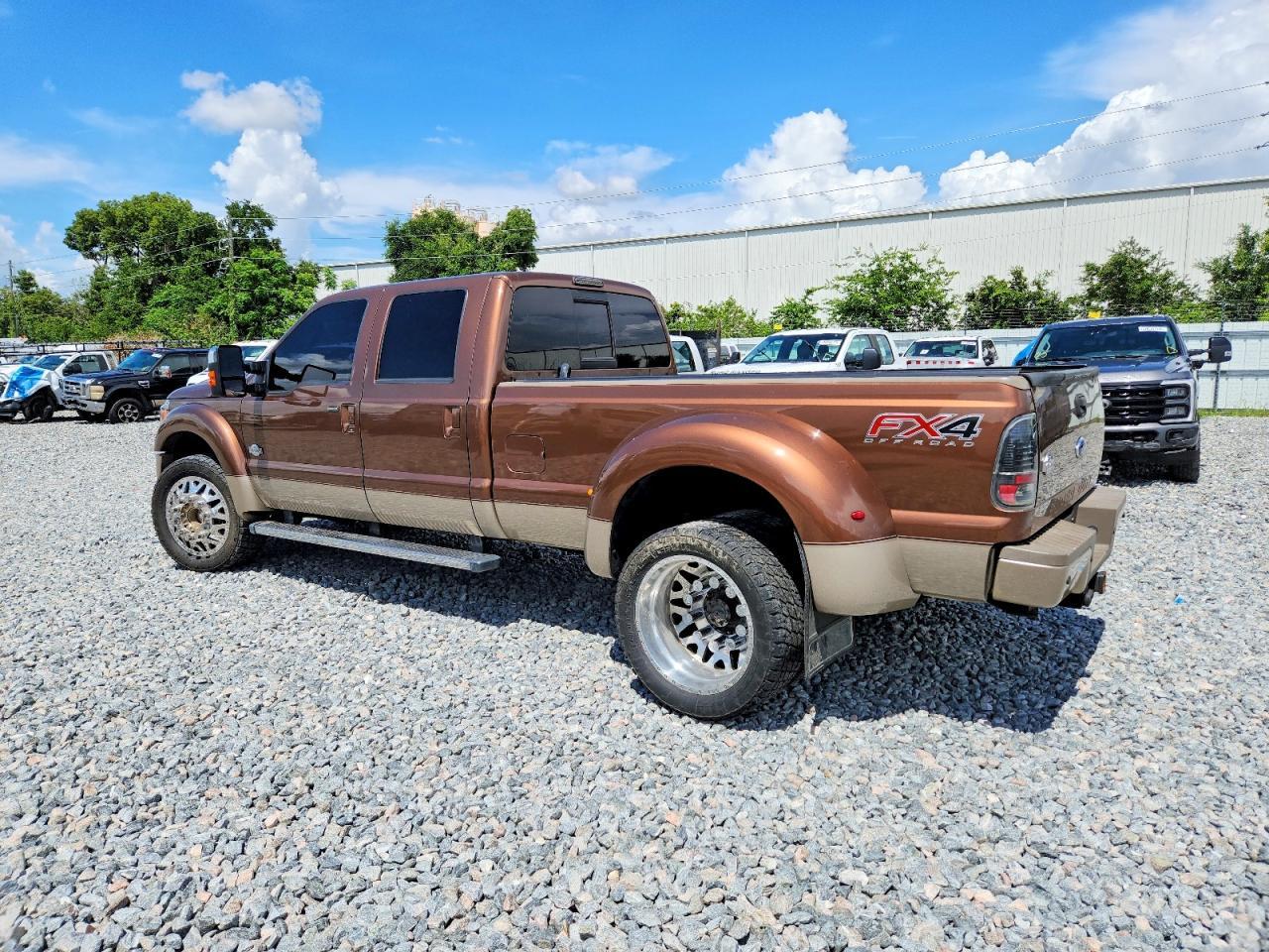 2012 Ford F450 Super Duty - Image 3