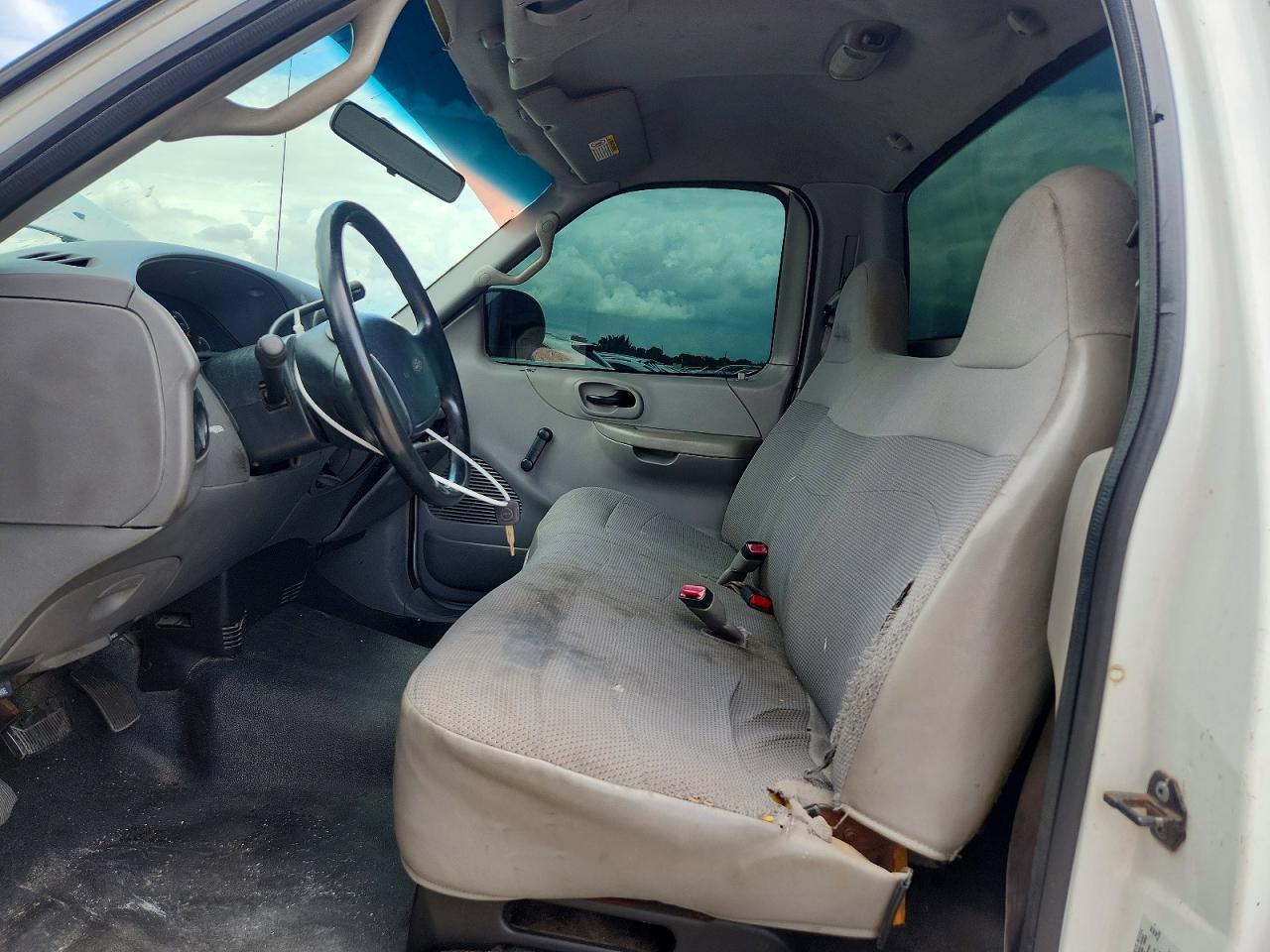 2000 Ford F150 - Image 7