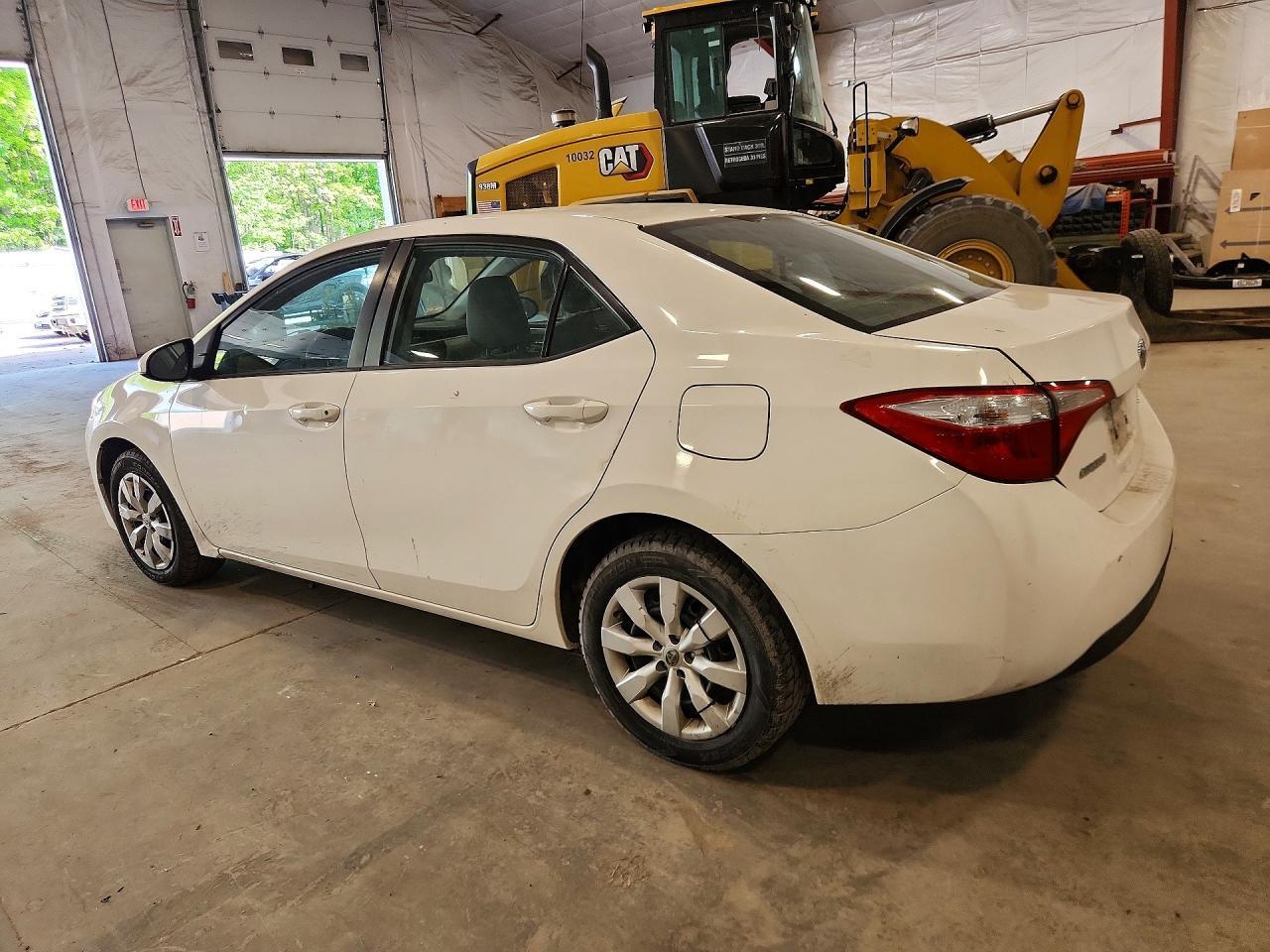 2016 Toyota Corolla Le - Фото 2