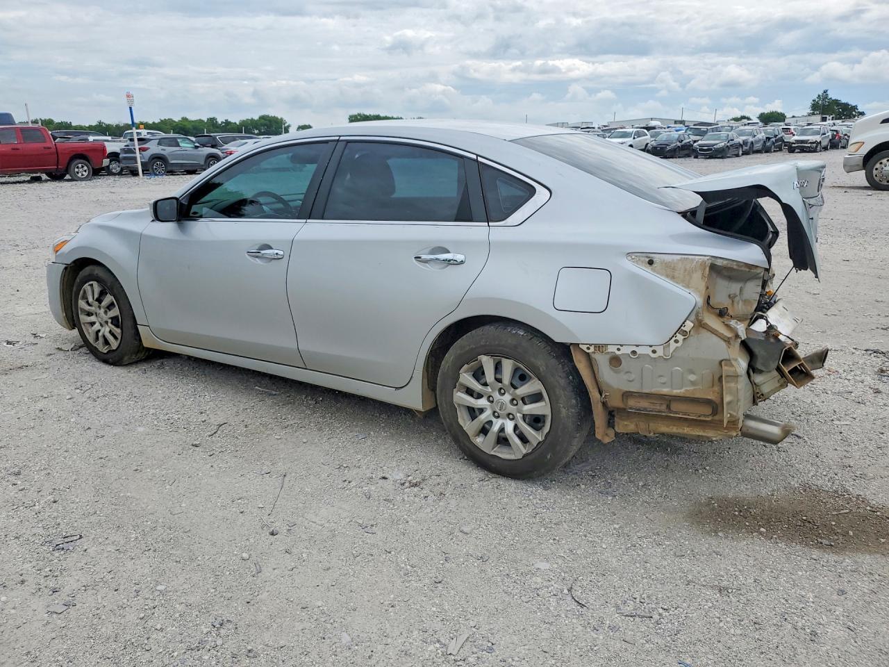 2013 Nissan Altima - Фото 2