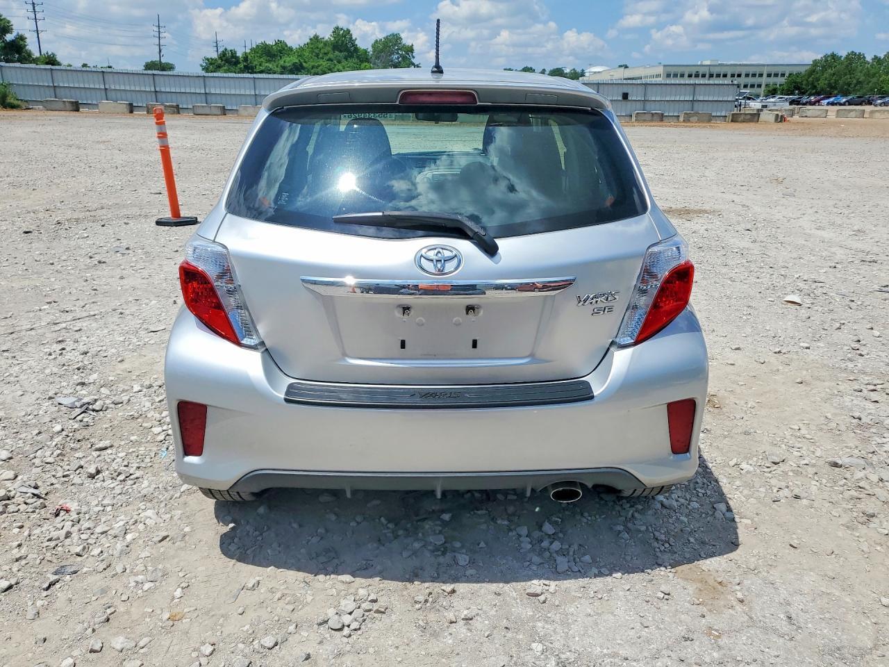 2014 Toyota Yaris 3D - Фото 6
