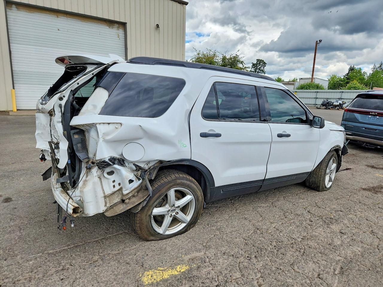 2017 Ford Explorer - Фото 3