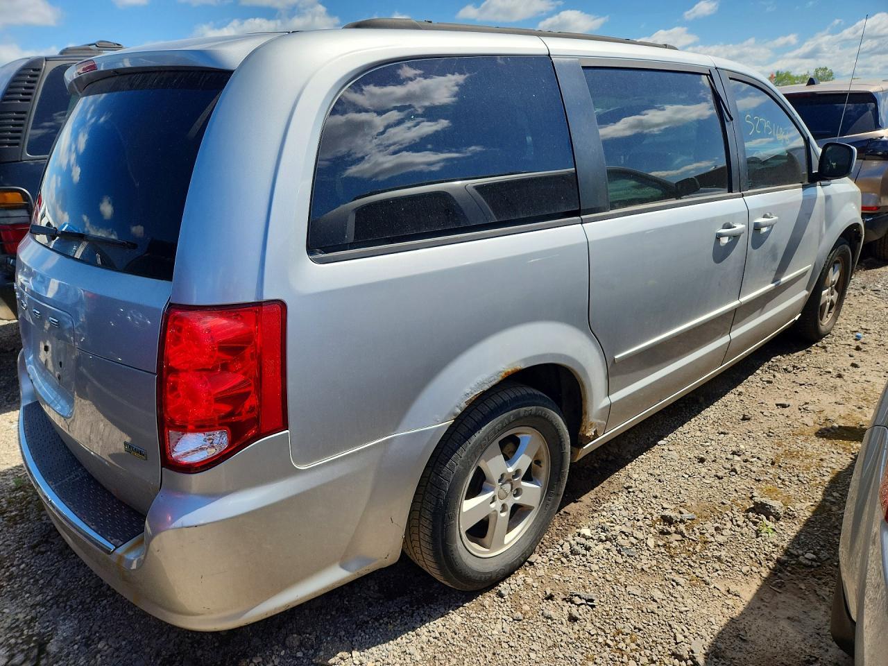 2012 Dodge Grand Caravan Sxt - Фото 3