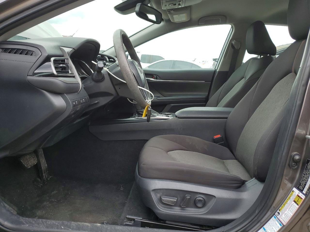 2020 Toyota Camry Le - Image 7