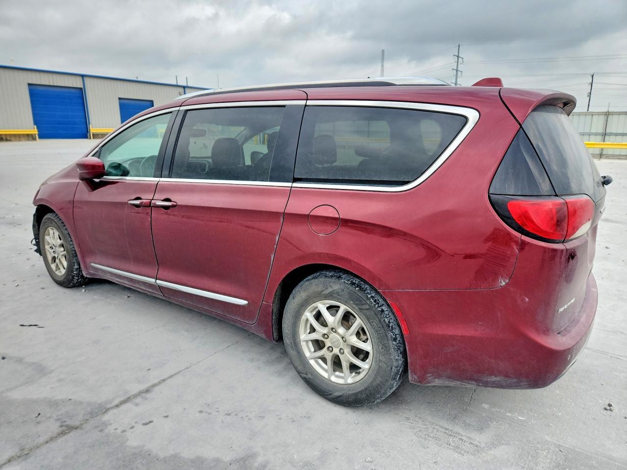 2020 Chrysler Pacifica Touring L - Фото 2