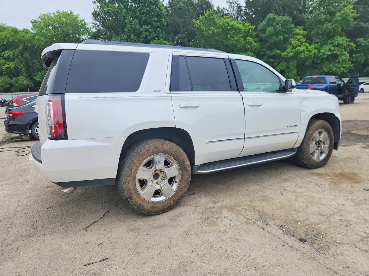 2017 GMC Yukon Slt - Image 3