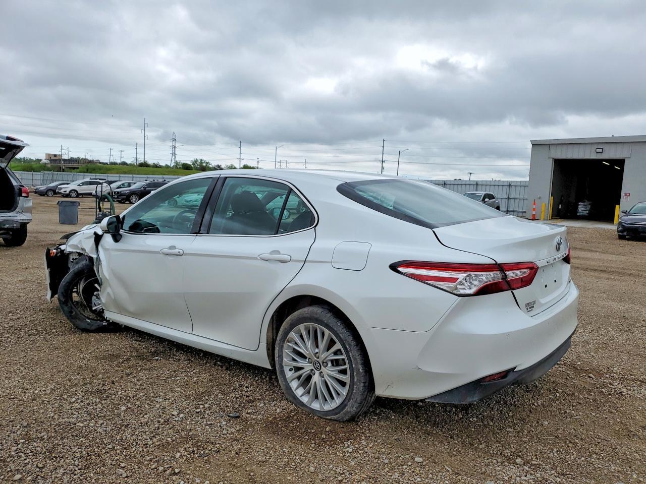 2018 Toyota Camry Xle - Фото 2