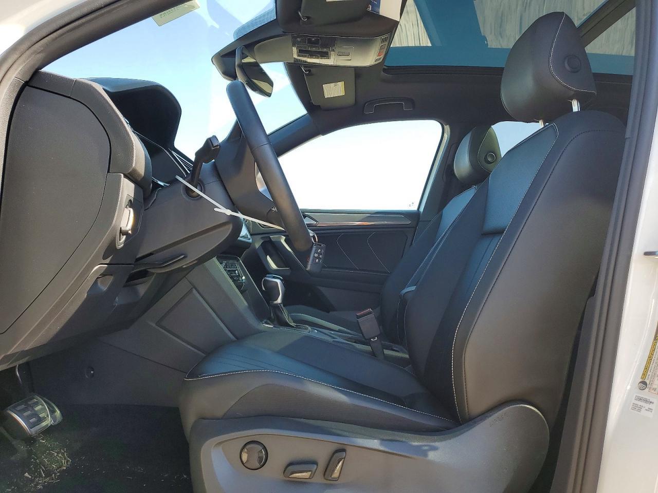 2023 Volkswagen Tiguan Se R-Line Black - Фото 7