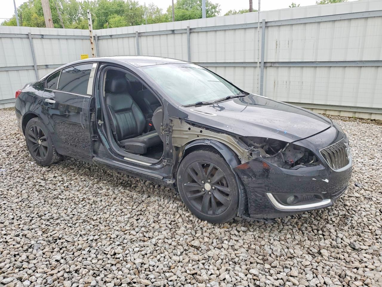 2016 Buick Regal - Image 4