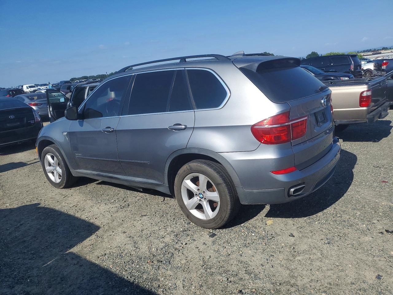 2011 BMW X5 xDrive50I - Фото 2