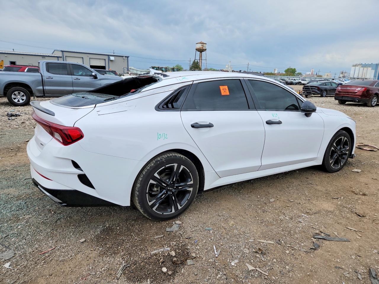 2024 Kia K5 Gt Line - Image 3