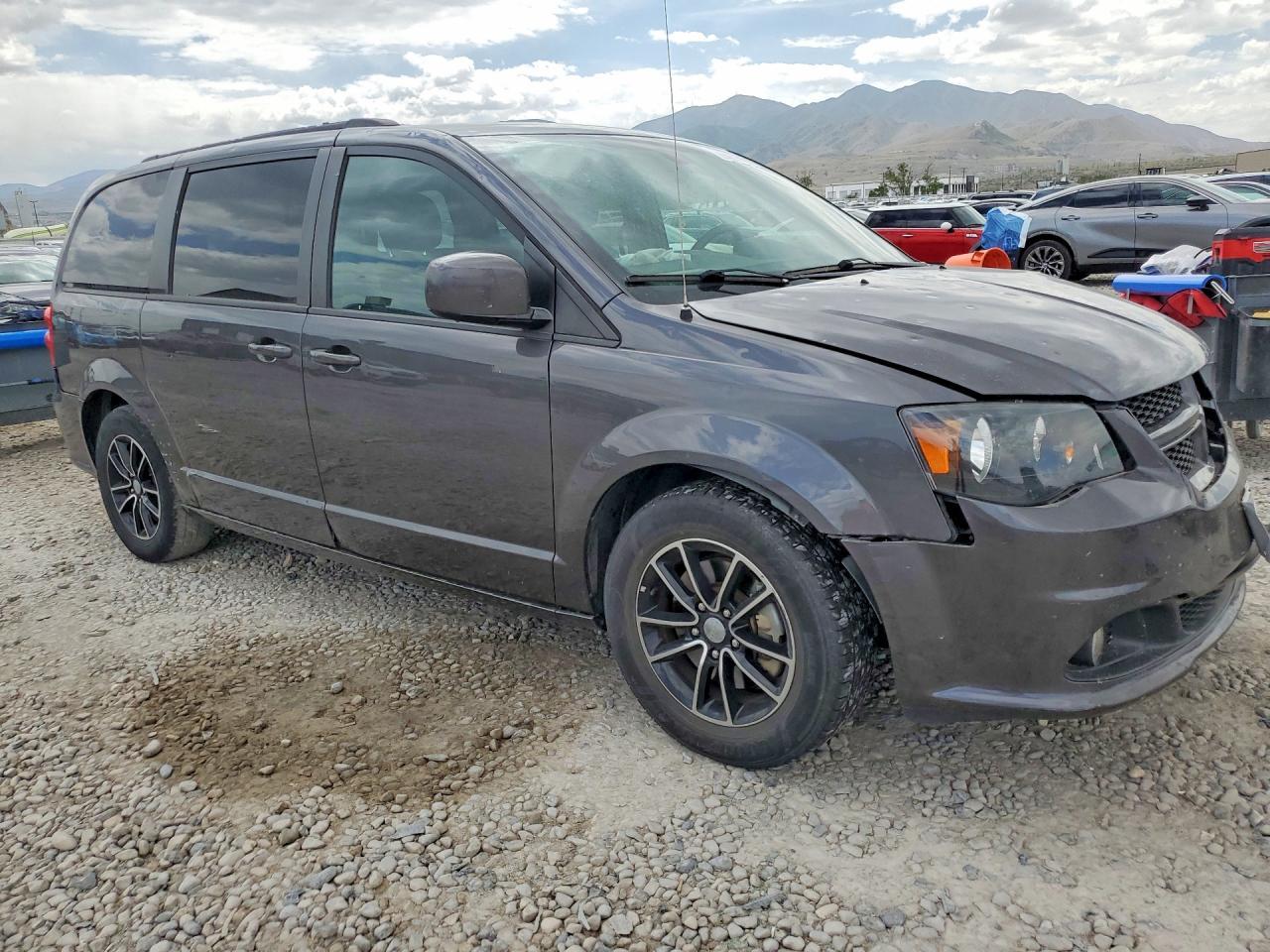 2018 Dodge Grand Caravan Gt - Image 4