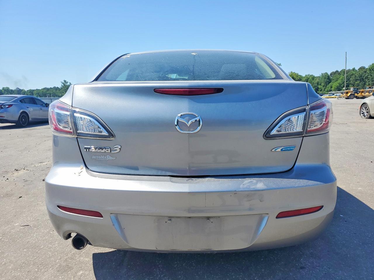 2013 Mazda 3 I - Image 6