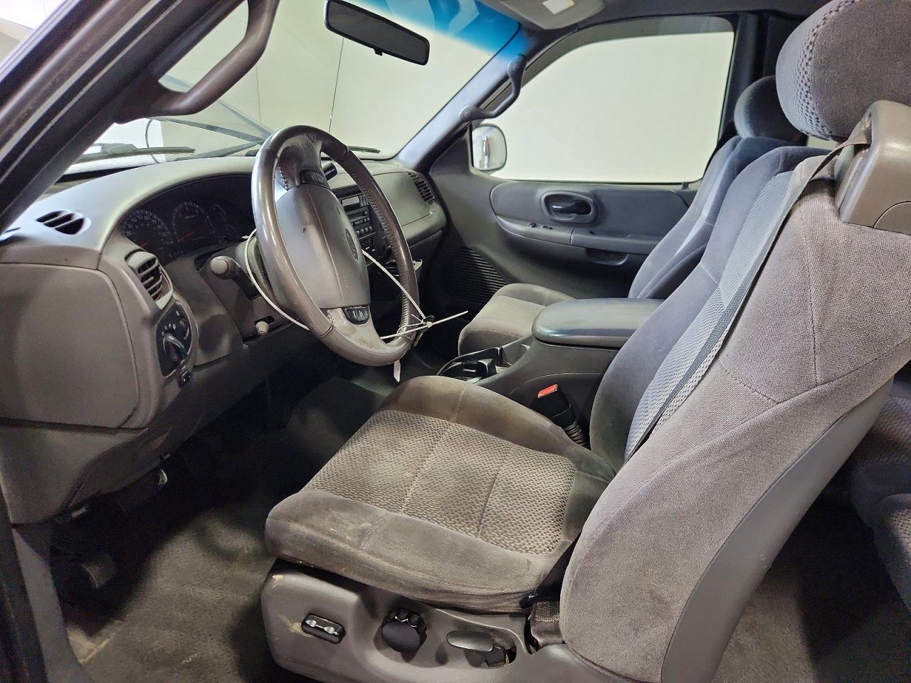 2002 Ford F150 - Image 7