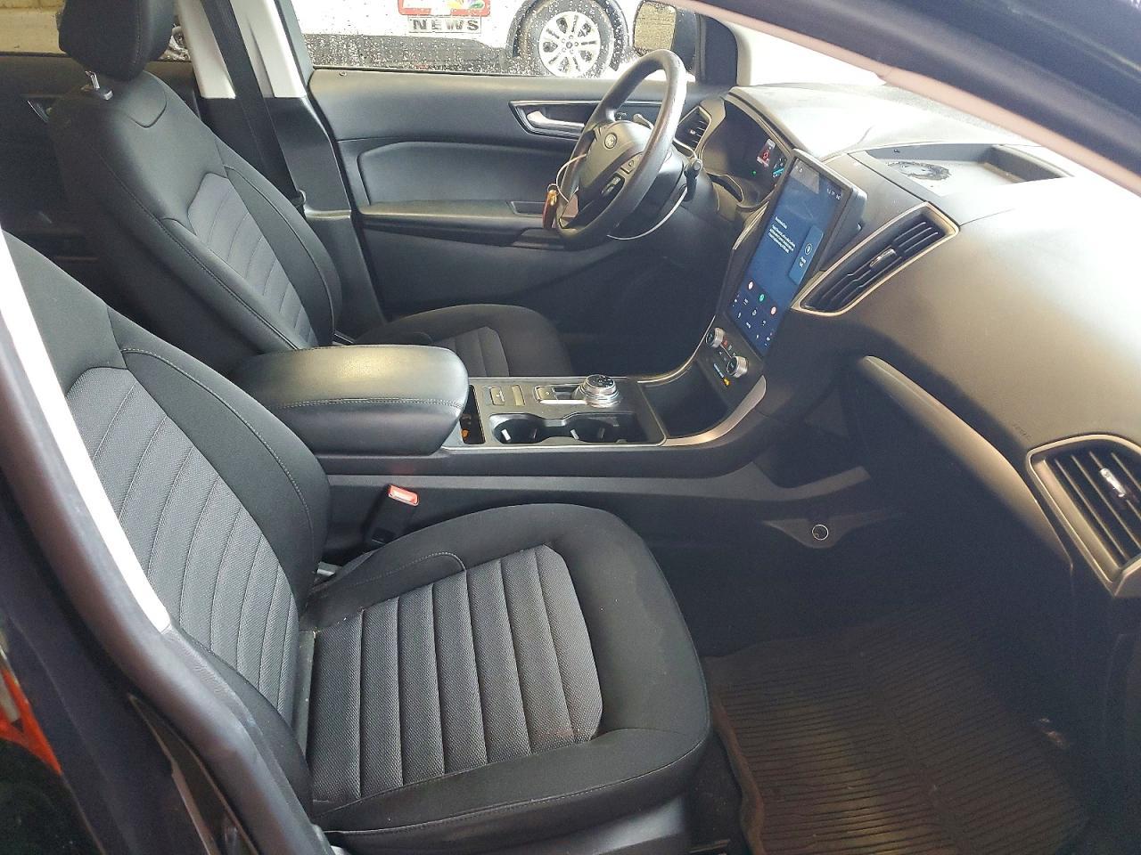 2024 Ford Edge Se - Image 5