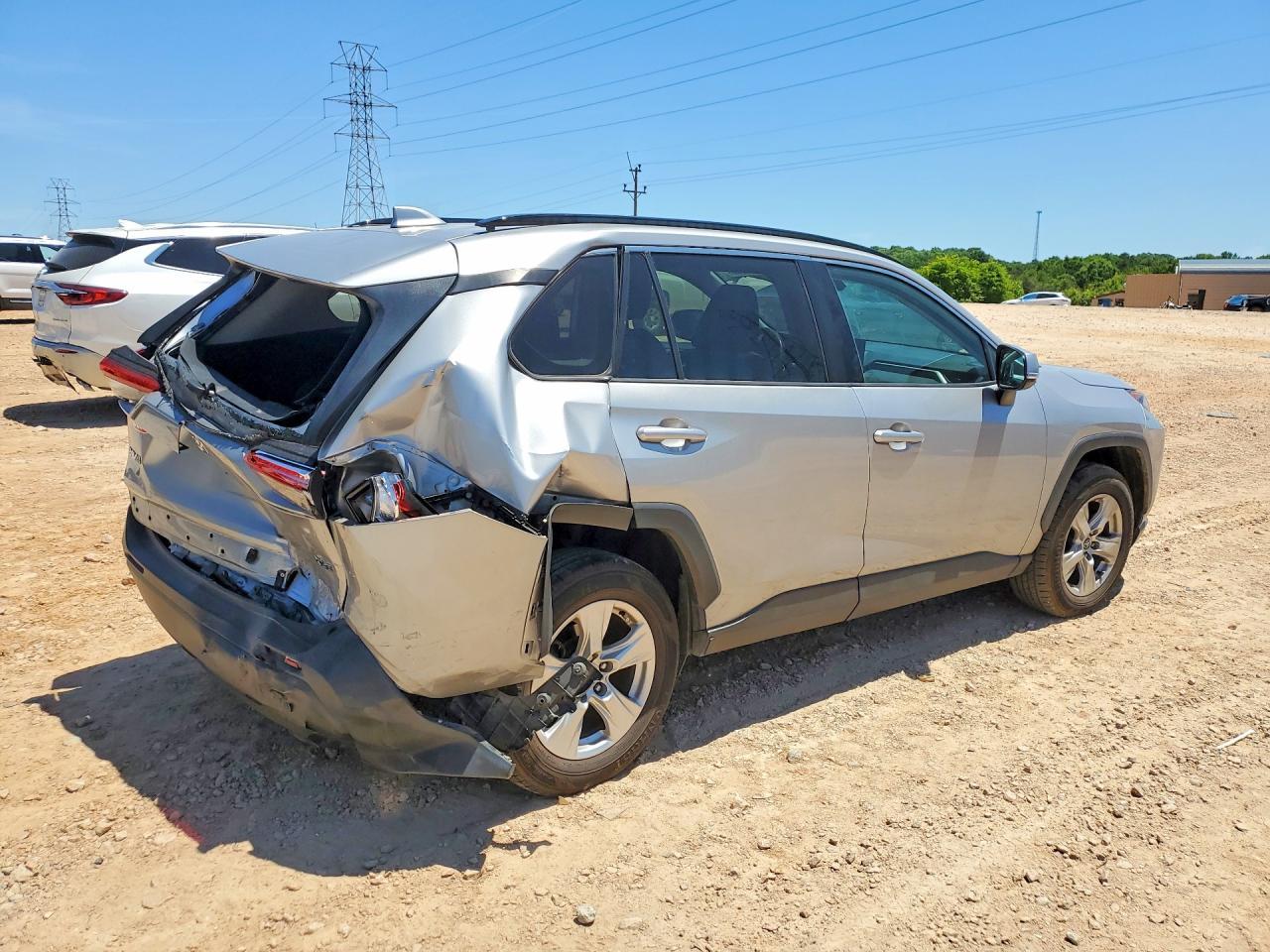 2021 Toyota Rav4 Xle - Фото 3
