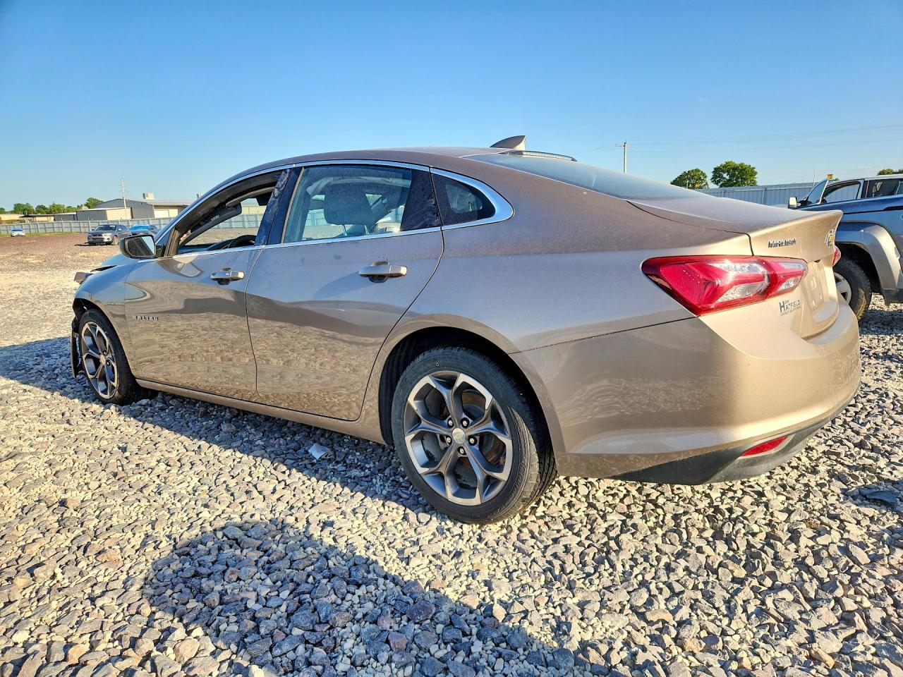 2022 Chevrolet Malibu Lt - Image 2