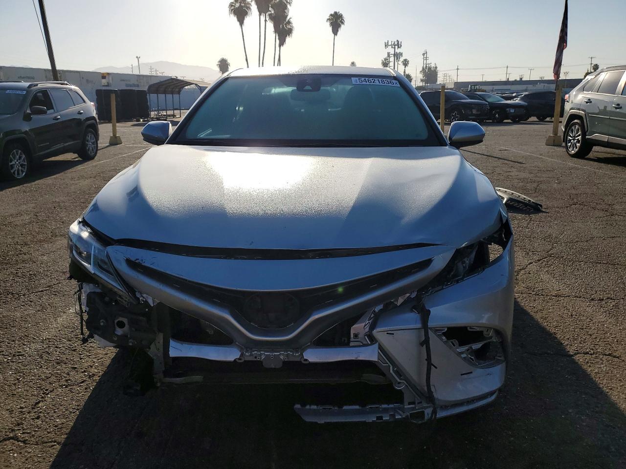 2021 Toyota Camry Se - Фото 5