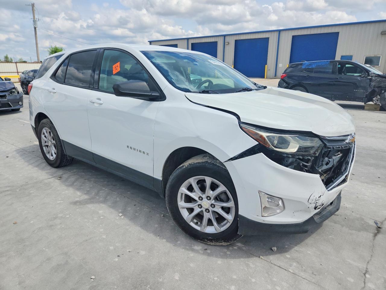 2019 Chevrolet Equinox Ls - Image 4