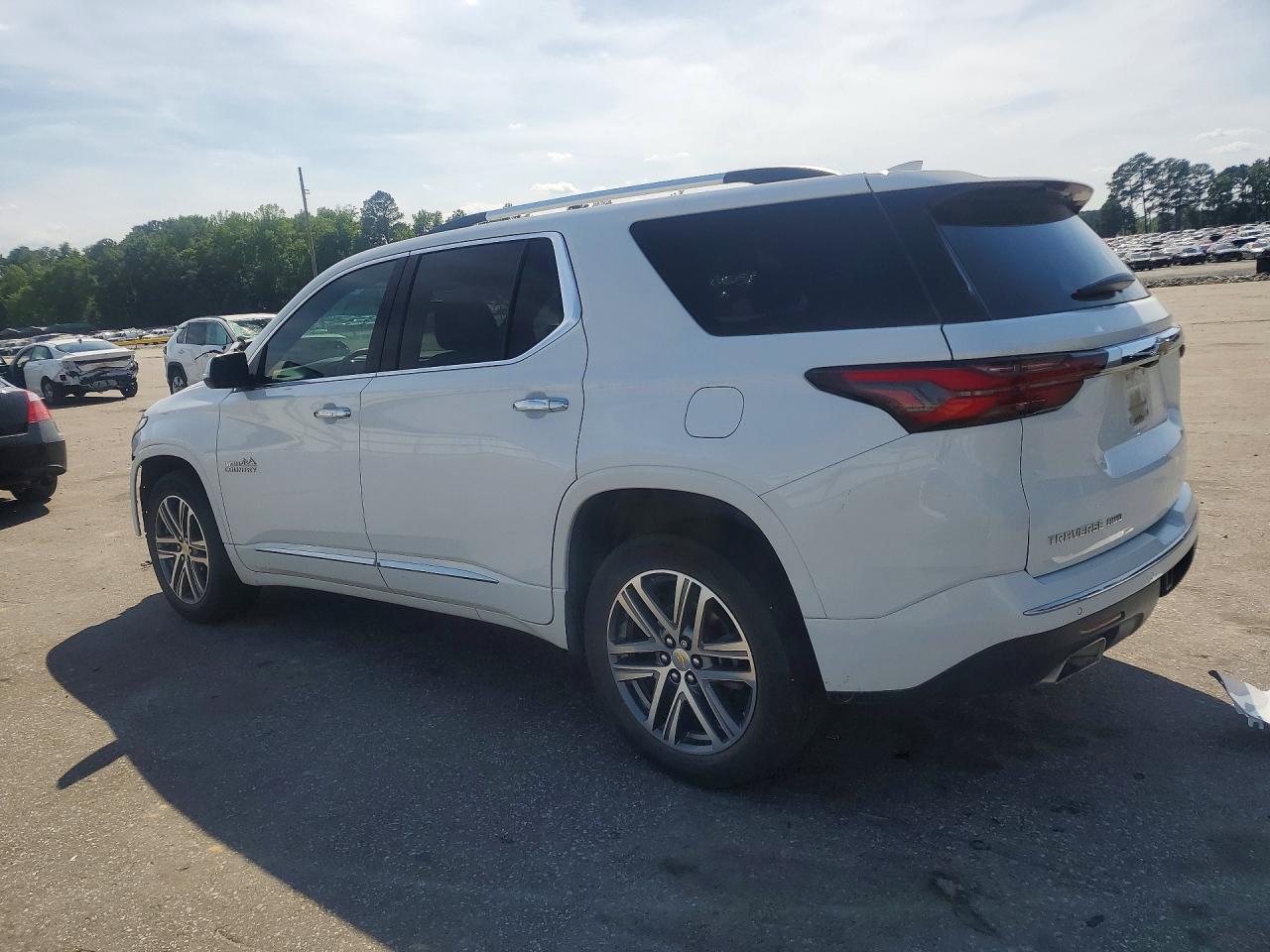 2023 Chevrolet Traverse High Country - Image 2