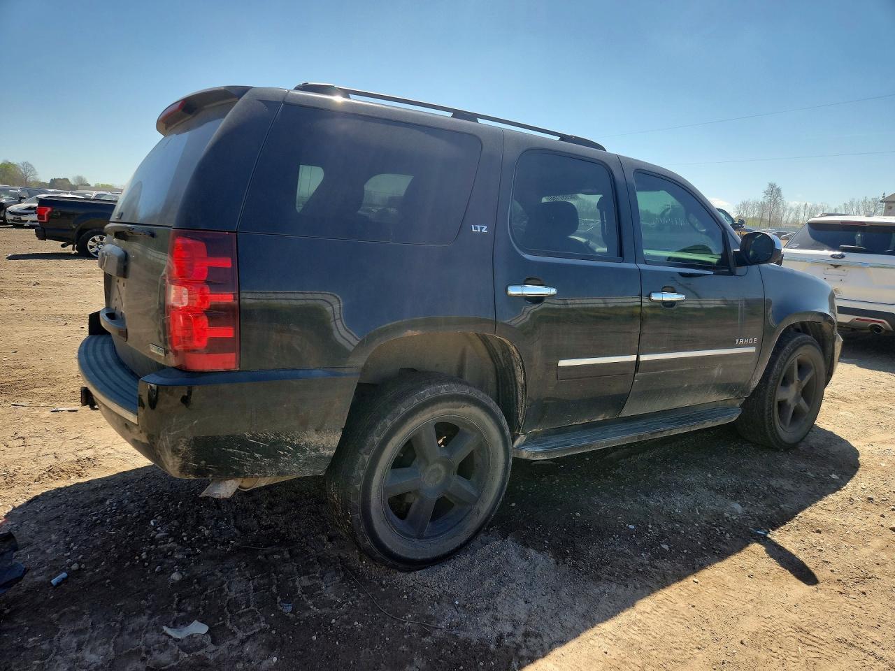 2011 Chevrolet Tahoe K1500 Ltz - Image 3