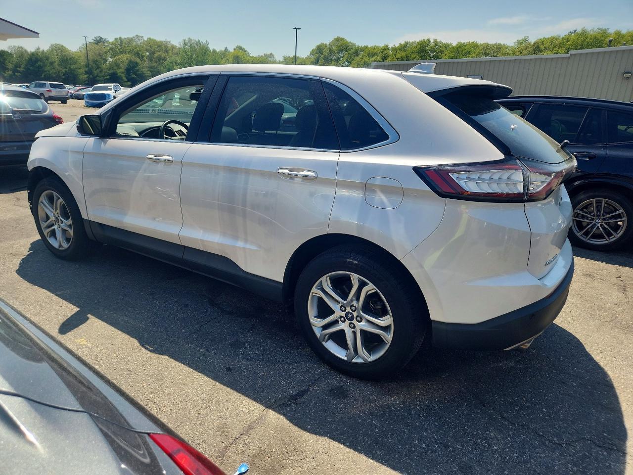 2017 Ford Edge Titanium - Image 2