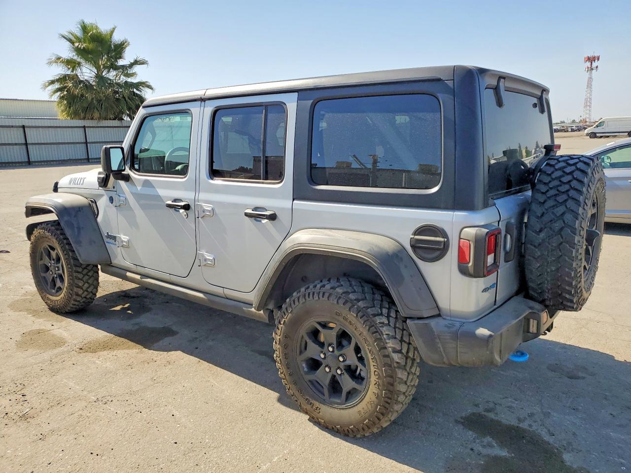 2023 Jeep Wrangler 4Xe - Фото 2