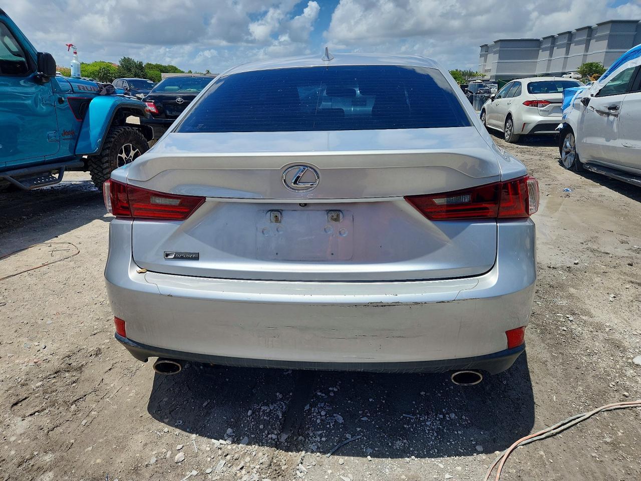 2016 Lexus Is 200T - Фото 6