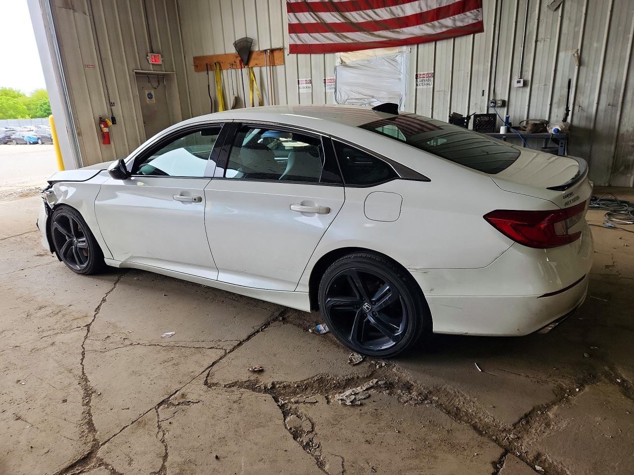 2021 Honda Accord Sport - Фото 2