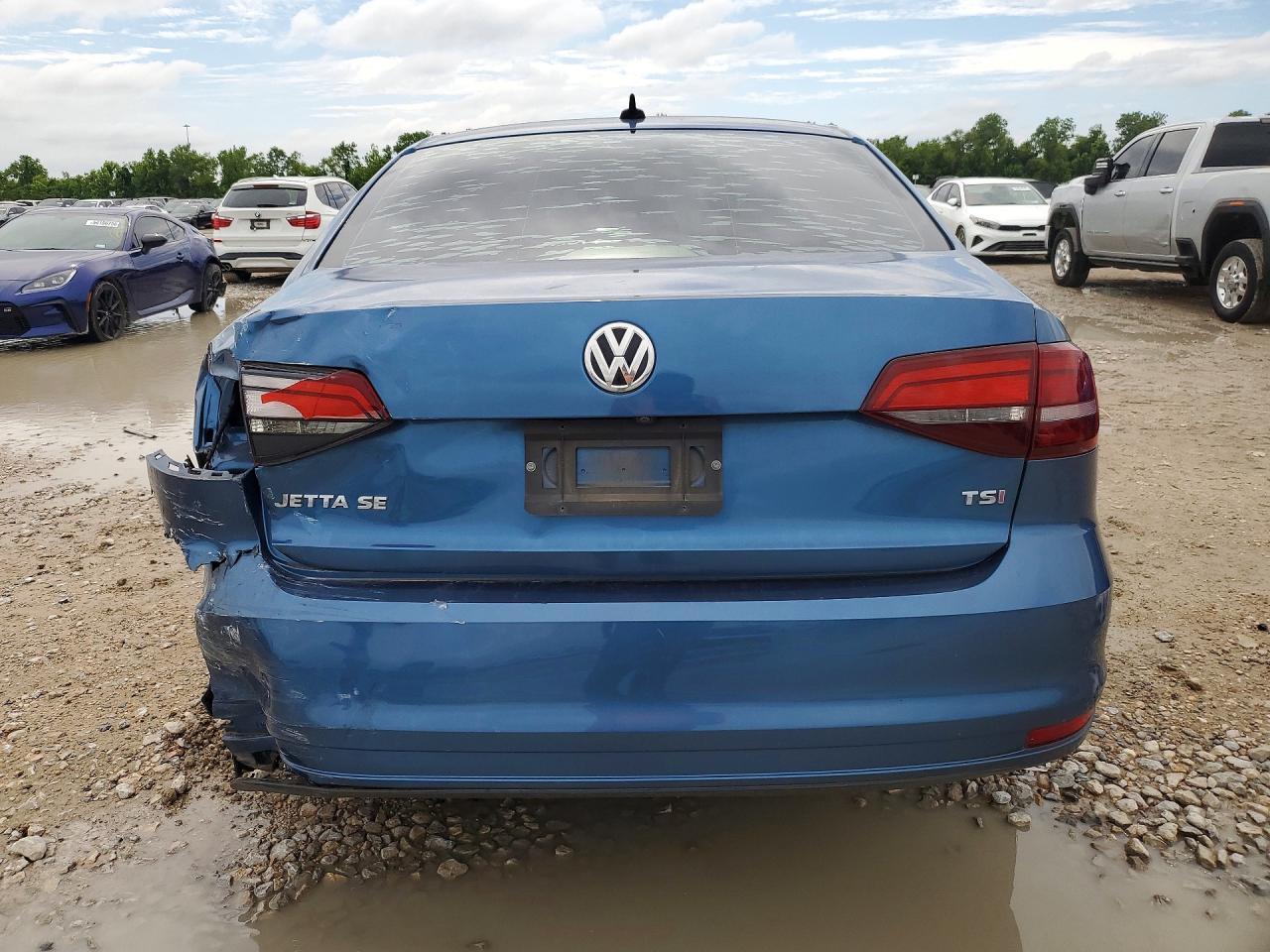 2017 Volkswagen Jetta - Фото 6