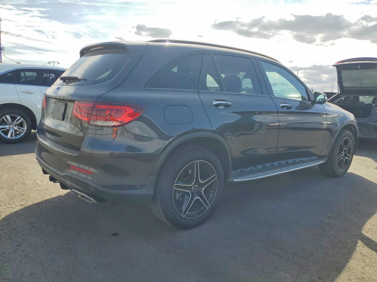 2022 Mercedes-Benz Glc 300 - Фото 3