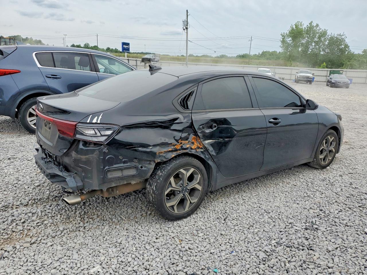2020 Kia Forte Lxs - Image 3